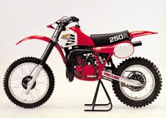 1981-83 CR250
